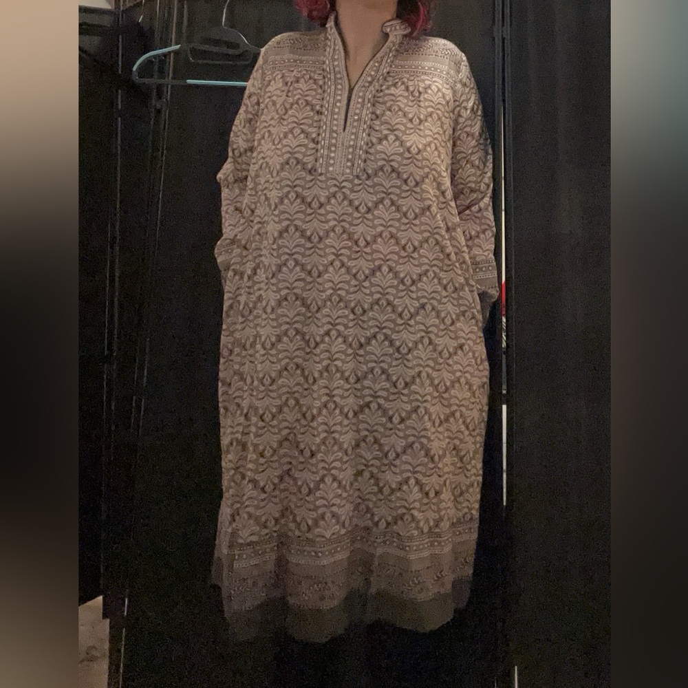 Chic Patterned Maxi Dress in Cream